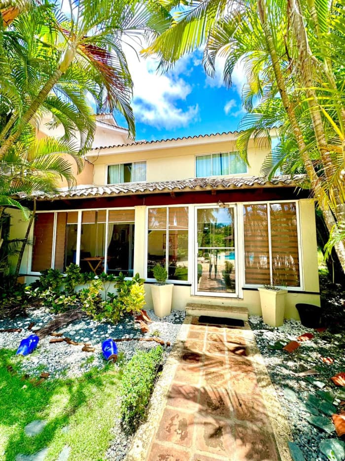 CASA EN RENTA Y VENTA EN JUAN DOLIO AMUEBLADA - 1