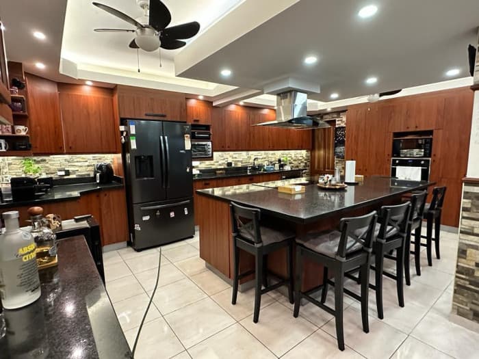 Casa de 2 niveles en Venta en Cuesta Hermosa III - 1