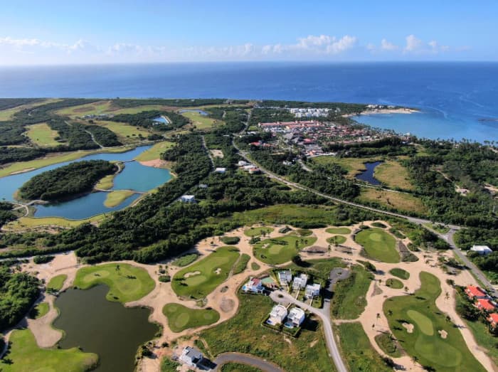 Solar en venta en La Romana con vista al campo de Golf - 1