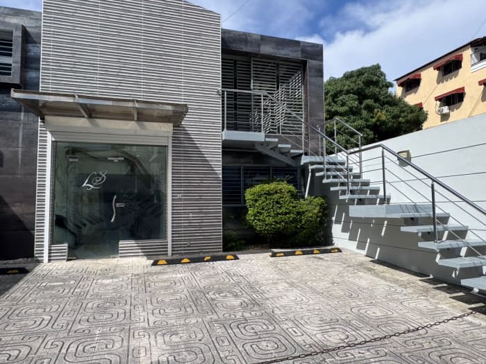 Se alquila EDIFICIO para OFICINA o negocio en El MILLON - 1