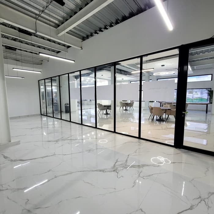 EN ALQUILER LOCAL COMERCIAL EN LA AVE.JUAN PABLO DUARTE - 1