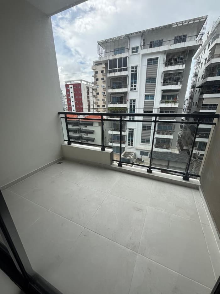 Alquiler de apartamento nuevo en Evaristo Morales - 1