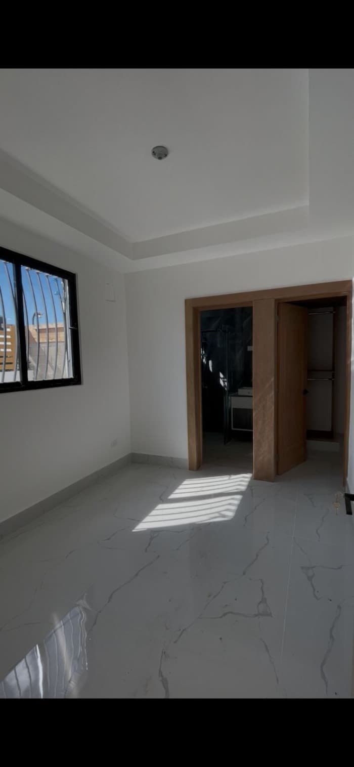 VENTA DE CASA EN LLANOS DE GURABO - 1