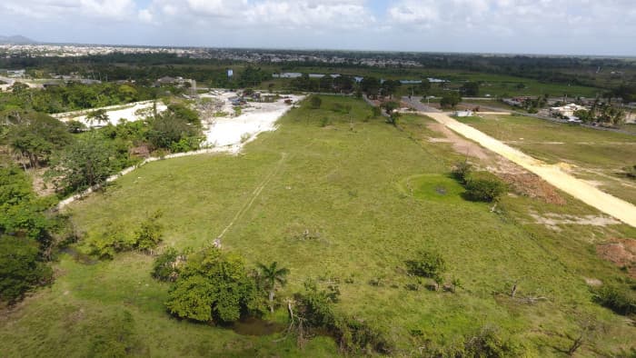 Solar de Uso Comercial o Residencial Higüey, Finca - 1
