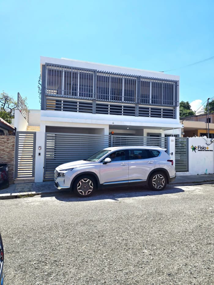 Casa de uso Comercial en Alquiler en Urb Miramar 170mts - 1