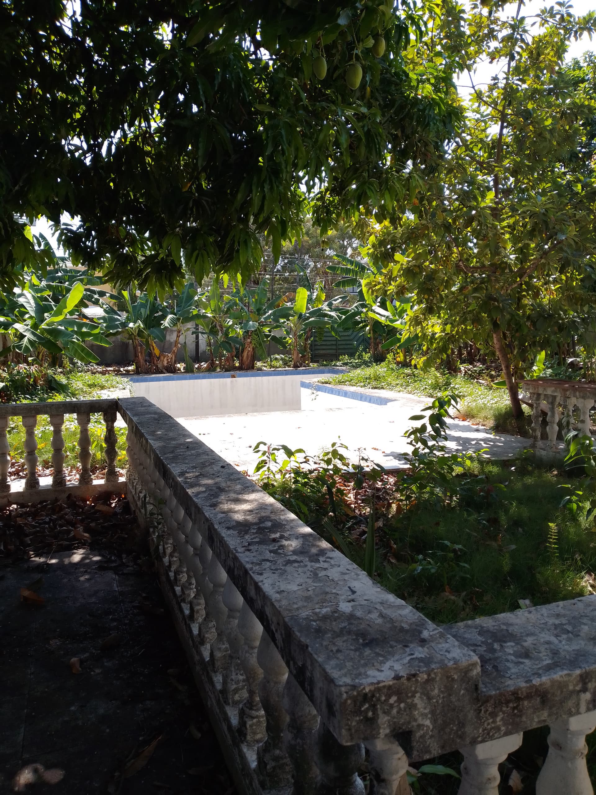 Terreno en venta en zona residencial de los Cacicazgos - 1
