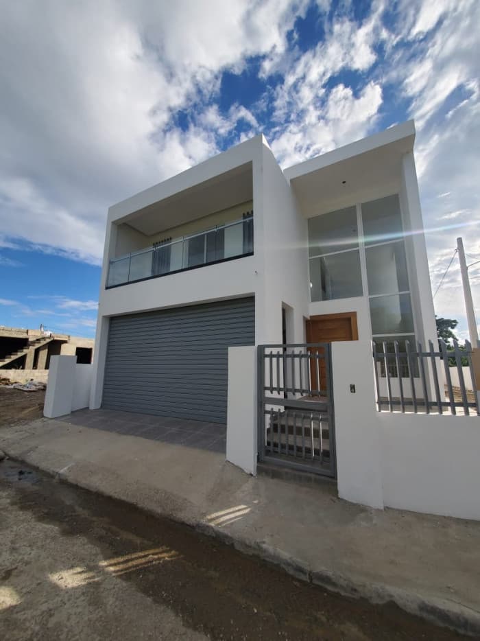 Casa en venta en Corona Plaza, Santiago de los Caballeros - 1