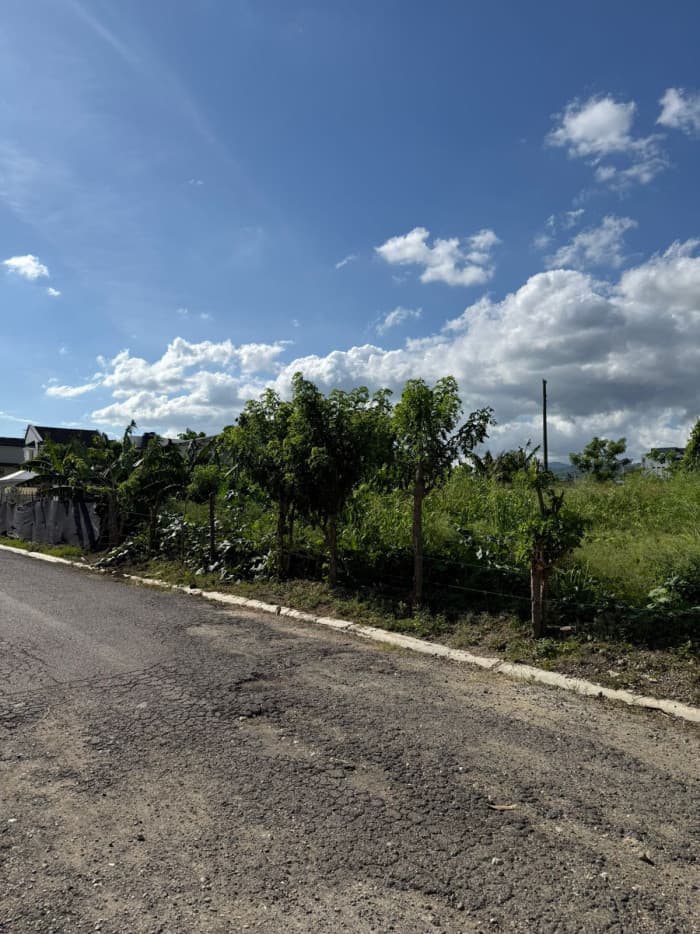 VENTA SOLAR ZONA RESIDENCIAL EN LOS LLANOS DE GURABO - 1