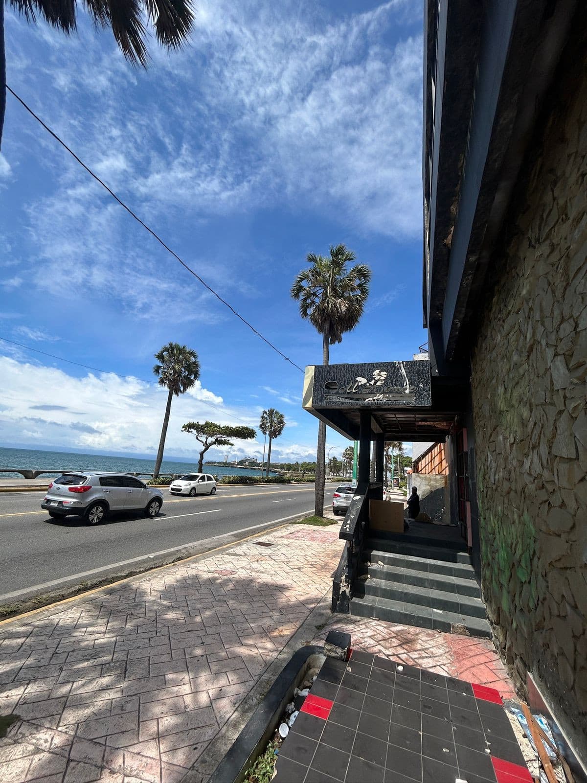 Venta de Edificio en el Malecon de Santo Domingo - 1