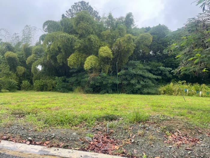 Vendo terreno en residencial cerrado en Jarabacoa. - 1