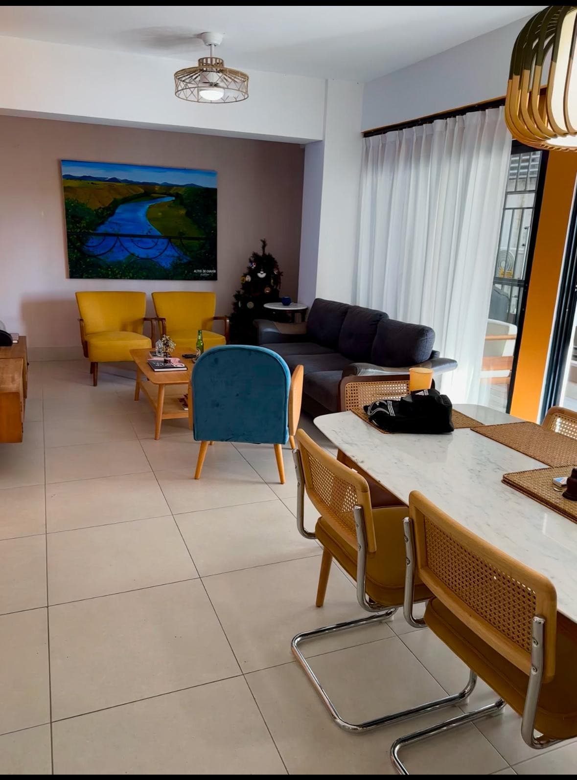 En Alquiler Apartamento 2do Nivel Amueblado EL MILLON - 1