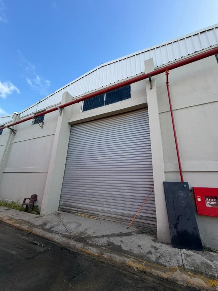 Amplia Nave Industrial en Alquiler San isidro SDE - 1