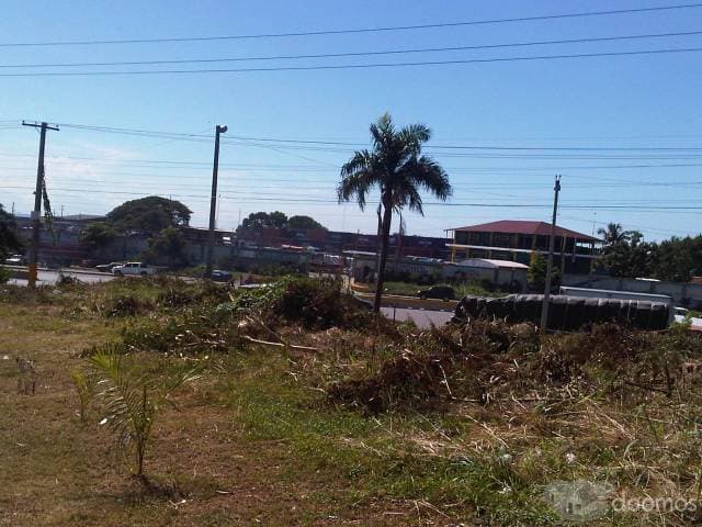 VENDO SOLAR COMERCIAL EN URBANIZACION MIRADOR DEL OESTE - 1