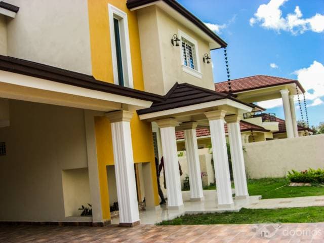 COBIG REAL ESTATE VENDE CASA EN GURABO - 1