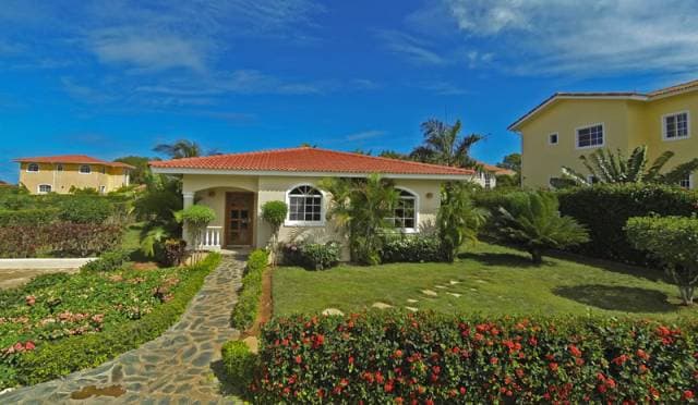 CASA EN VENTA EN SOSUA PUERTO PLATA - 1