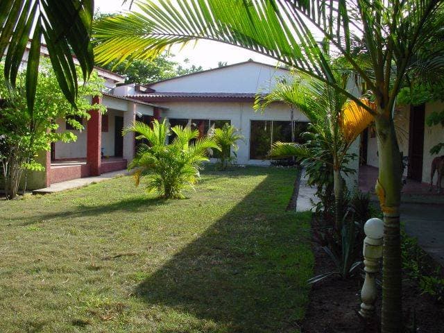 Súper oferta de Oportunidad!!! Complejo turístico a 250 metros de la playa - 1