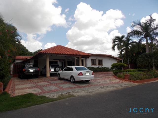 Jochy Real Estate, Villa en Casa de Campo, La Romana, R,D - 1