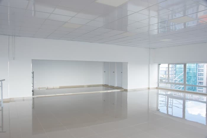 Oficina en renta vista 360 Torre Friusa en la Esperilla - 1