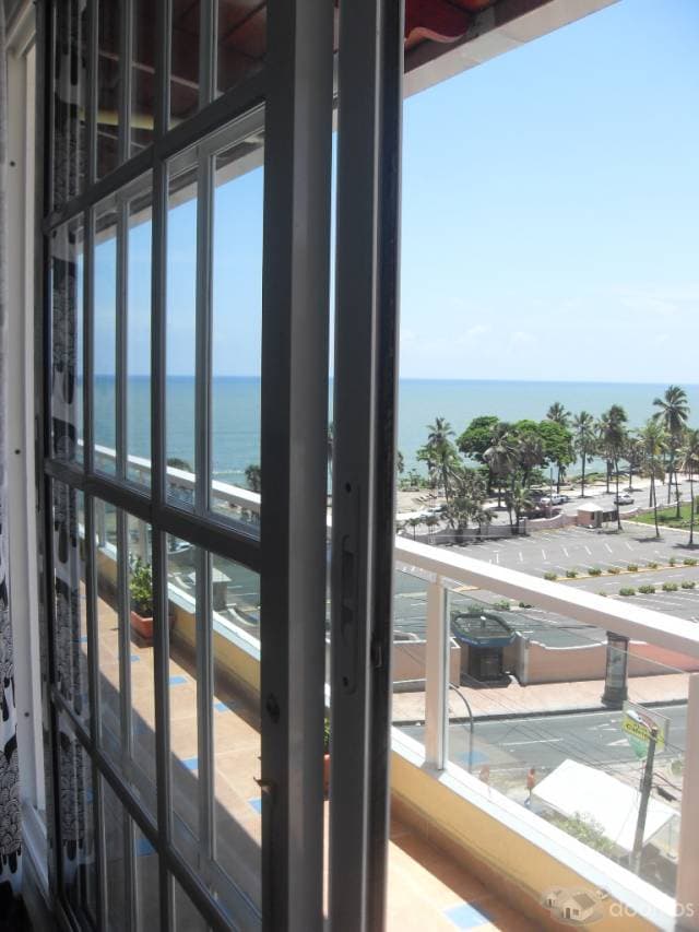 APARTAMENTO CON VISTA AL MAR EN SANTO DOMINGO - 1