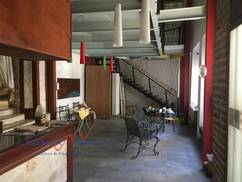 Hotel de cuatro niveles en venta en la Zona Colonial - 1