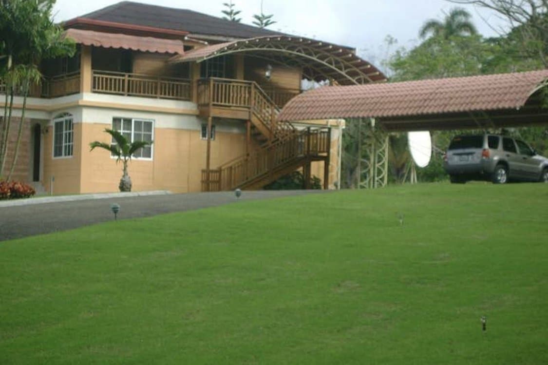 Espectacular Hacienda ubicada en Jamao - 1